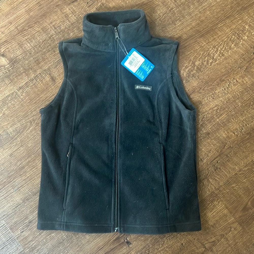 Columbia zipper vest.